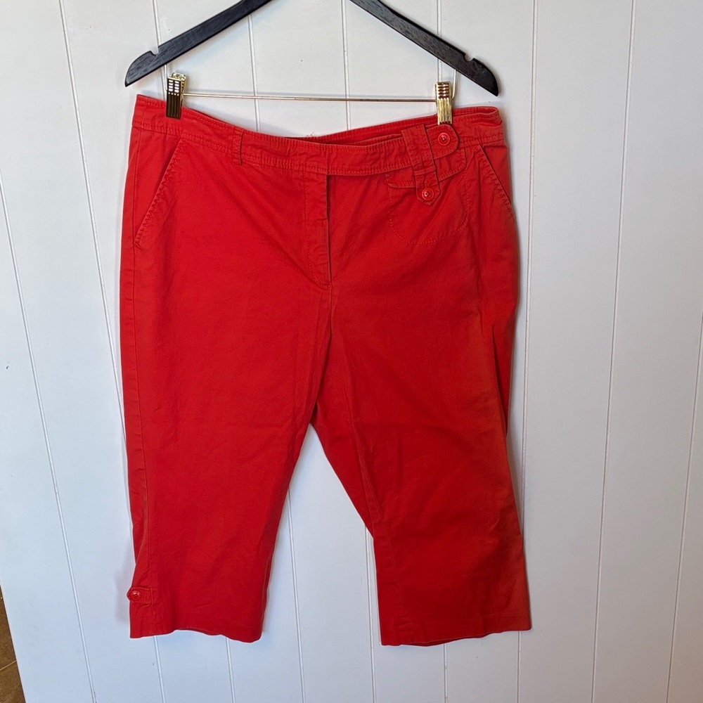 Focus Lifestyle capri pants!  14